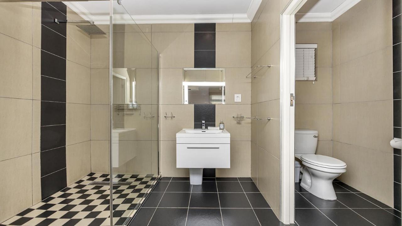 Anchor Bay Workation Hotel Cape Town Bagian luar foto