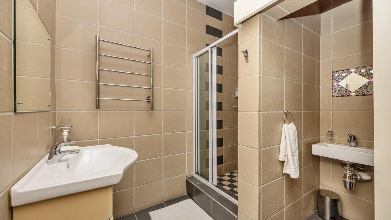 Anchor Bay Workation Hotel Cape Town Bagian luar foto