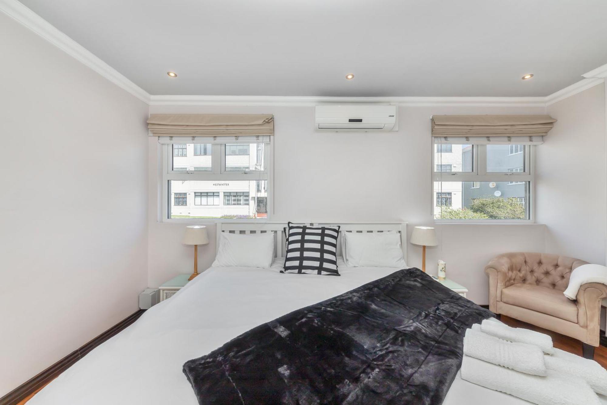 Anchor Bay Workation Hotel Cape Town Bagian luar foto