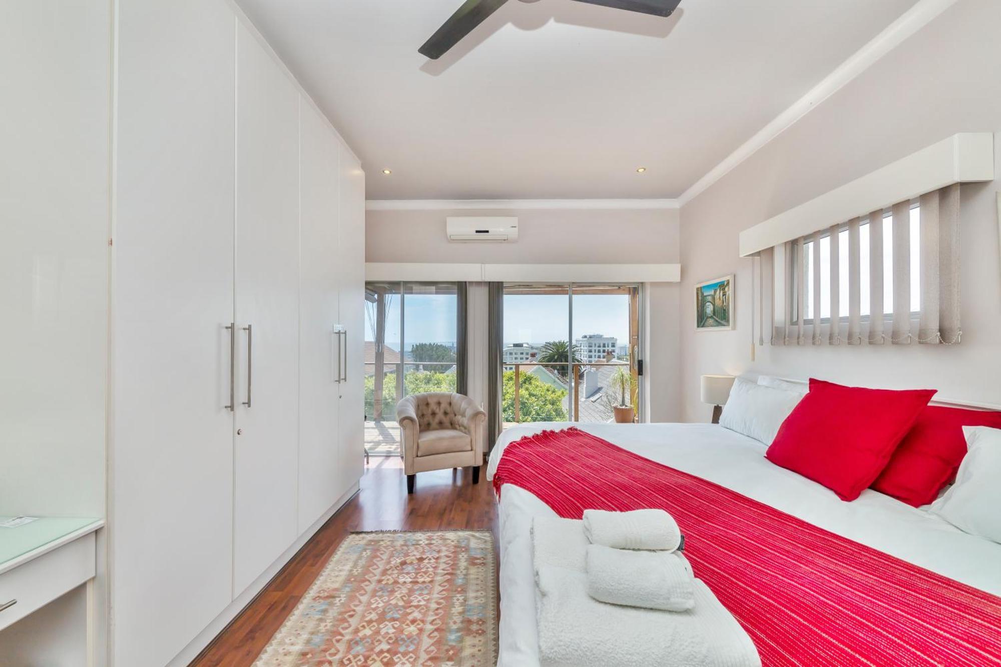 Anchor Bay Workation Hotel Cape Town Bagian luar foto
